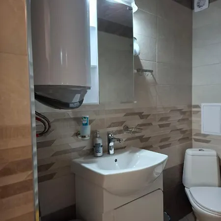 дерменджиев Апартаменты *